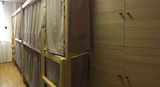 Гостиница Хостел ПЛЕД на Павелецкой Москва Двухъярусная кровать в 12-местном общем номере для мужчин и женщин-3